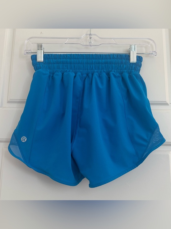 lululemon athletica Pants - Lululemon Hotty Hot High Rise Shorts 4" In Poolside Size 0